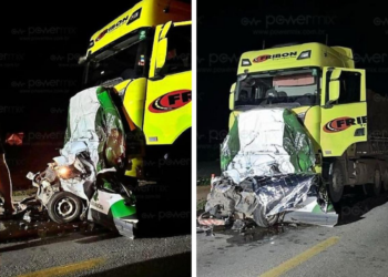 Engavetamento na BR-163 esmaga Fiorino e mata motorista