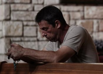 Os homens estão voltando a frequentar a igreja nos Estados Unidos