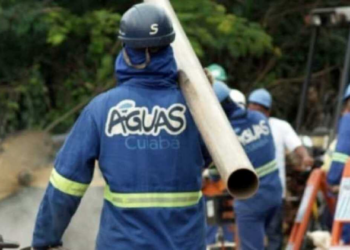 Águas Cuiabá faz reparo emergencial em vazamento na Avenida Dom Bosco
