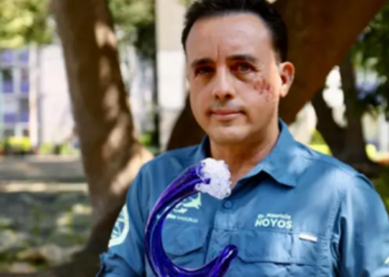 A impressionante história do mexicano que sobreviveu a mordida de tubarão na cabeça