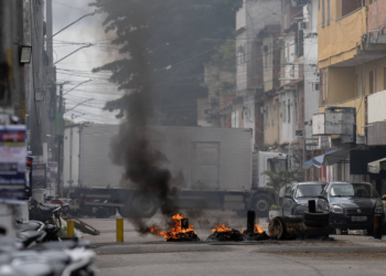 Tráfico deixa de vender só drogas, amplia negócios e firma sua marca de violência