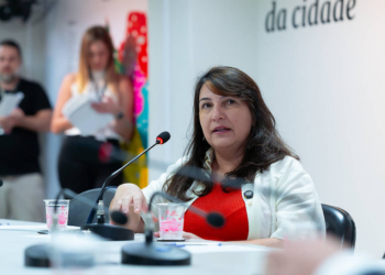 Câmara de Curitiba marca votação que pode cassar mandato de única vereadora eleita pelo Psol