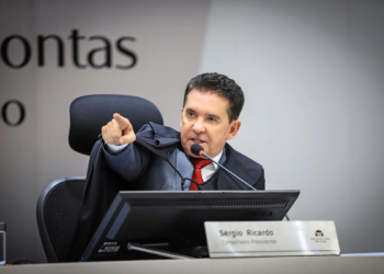 Sérgio Ricardo pede intervenção no DAE em Várzea Grande