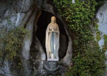 Como a figura da mãe de Jesus ainda divide cristãos 75 anos após dogma da Assunção de Maria