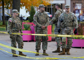 Afegão suspeito de ataque em Washington trabalhou com a CIA e o Exército dos EUA em Cabul, diz jornal