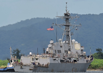 Senado dos EUA discute resolução para impedir Trump de atacar a Venezuela sem aval do Congresso