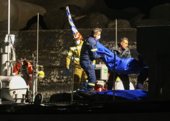 17 migrantes são encontrados mortos após naufrágio perto da ilha de Creta, na Grécia