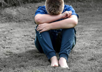 Uso de drogas faz homens jovens liderarem internações por saúde mental, diz Fiocruz