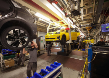 Ford se alia à Renault na guerra contra rivais chinesas na Europa