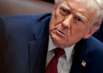 Governo Trump prepara planos para Venezuela se Maduro deixar poder, diz site