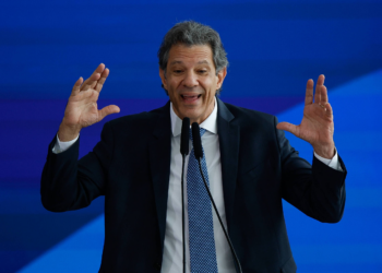 Haddad diz que economia não pode ser problema para reeleição de Lula