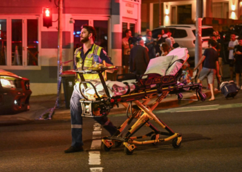 Atiradores de praia Australiana se inspiraram no Estado Islâmico e viajaram para as Filipinas, diz polícia australiana