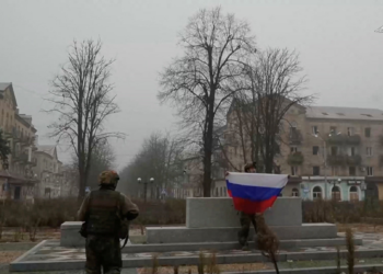 Enviado de Trump chega a Moscou para negociar paz na Ucrânia com Putin