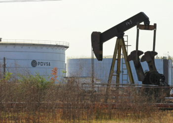 Petróleo é prioridade em investida de Trump contra a Venezuela, diz jornal