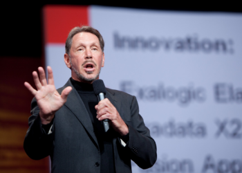 Cofundador da Oracle oferece garantia de US$ 40,4 bi em oferta da Paramount à Warner