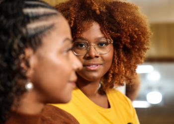 Veja opções de kits de produtos de cabelo para presentear crespas e cacheadas