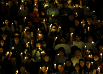 Chegada do Natal é celebrada ao redor do mundo; FOTOS