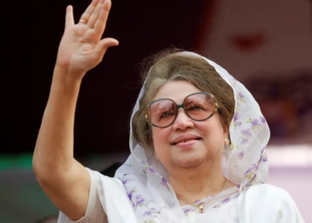 Khaleda Zia, primeira mulher a ser primeira-ministra de Bangladesh, morre aos 80 anos