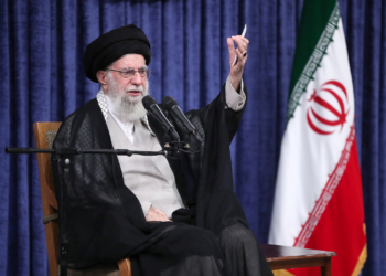 Trump afirma que EUA deverá intervir se o Irã começar a matar pessoas; mais de 60 já morreram nos protestos