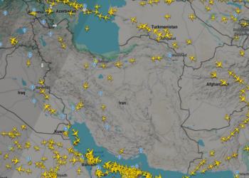 Irã reabre o espaço aéreo após fechamento temporário forçar o desvio de voos
