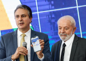 Alfabetização e tempo integral perdem dinheiro enquanto governo Lula prioriza Pé-de-Meia