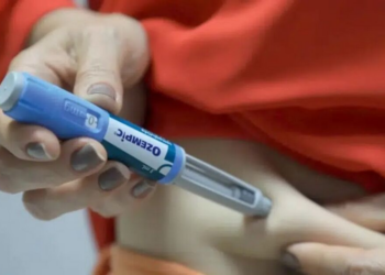 Caneta emagrecedora ilegal do Paraguai deixa mulher em estado grave