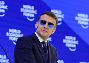 Macron pede exercício da Otan na Groenlândia e diz que França está 'pronta para contribuir'