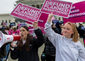 Há 53 anos, o caso Roe v. Wade legalizou o aborto nos EUA. Celebremos o seu fim