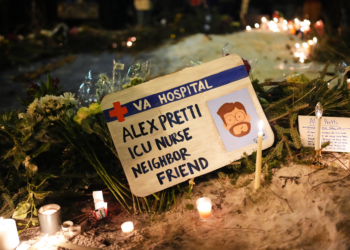 Morte de manifestante em Minnesota opõe grupos pró-armas e governo Trump