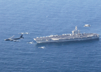 Trump diz que ordenou o envio de mais navios de guerra para perto do Irã