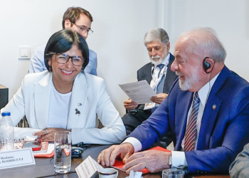 Lula conversou com vice de Maduro logo após prisão do ditador, diz Planalto