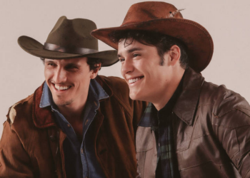 'O Segredo de Brokeback Mountain' estreia no teatro em São Paulo