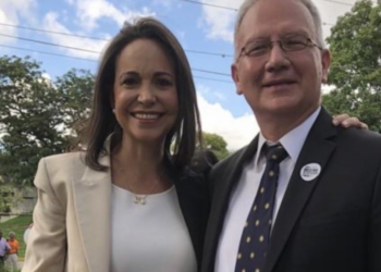 Políticos de oposição são libertados na Venezuela