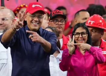 Irmão da presidente interina, líder do Parlamento da Venezuela descarta eleições no curto prazo