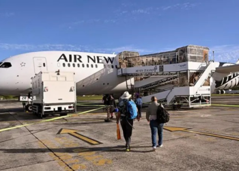 Por que cidadãos da Nova Zelândia estão deixando o país em números recordes