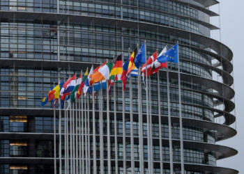 Parlamento Europeu aprova regras para endurecer medidas contra imigração