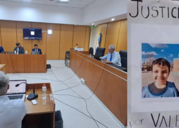 Anestesista é condenado por morte de menino de 4 anos após se distrair com o celular durante cirurgia