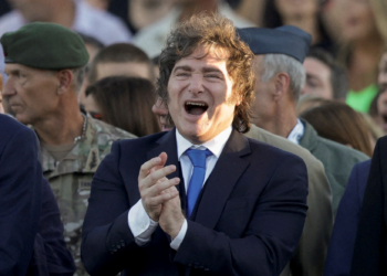 Sindicatos da Argentina anunciam greve geral contra reforma trabalhista de Milei