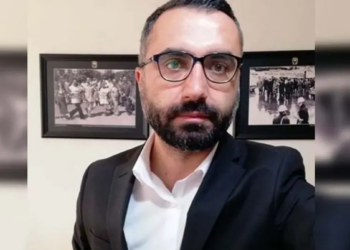 Jornalista de TV alemã é preso na Turquia acusado de insultar o presidente nas redes sociais