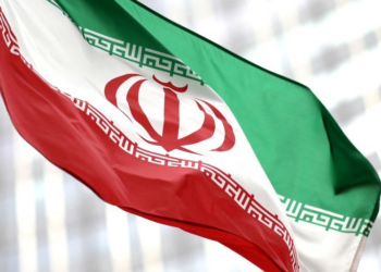 Diante de ameaças dos EUA, Irã está disposto a encerrar programa nuclear, diz jornal