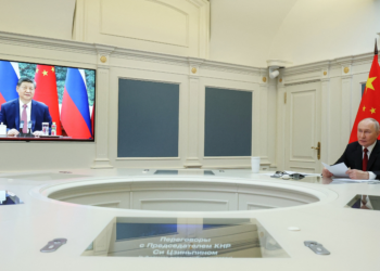 'Rússia e China agem em sintonia', diz governo russo após ligação entre Putin e Xi Jinping