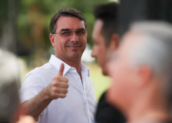 Flávio Bolsonaro participa de megaevento da direita em Mato Grosso na próxima semana