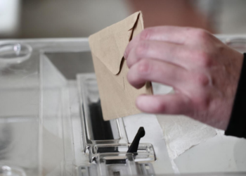 Coincidência de nomes chama atenção em eleição na França: Hittler e Zielinski disputam prefeitura