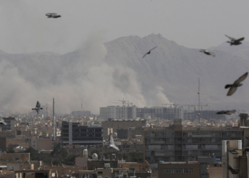 O mais duro ataque americano e israelense ao Irã – O Assunto #1669