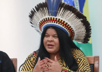 Ministra Sônia Guajajara é internada em UTI para investigação de infecção