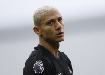 É #FAKE que Richarlison disse que se recusaria a jogar Copa nos EUA por causa de guerra com o Irã