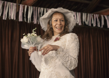 Filme faz metáfora da Aids com travestis acusadas de espalhar doença pelo olhar