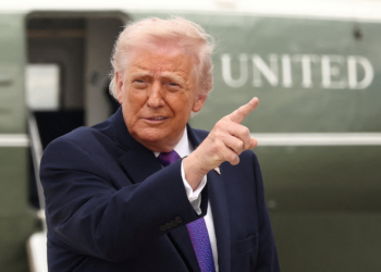 1 mês de guerra no Irã: relembre as vezes em que Trump 'cantou vitória'