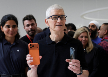 Tim Cook deixará cargo de CEO da Apple