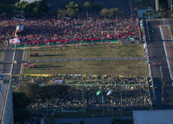 Impeachment de Dilma deixou legado de polarização política e deu força ao centrão